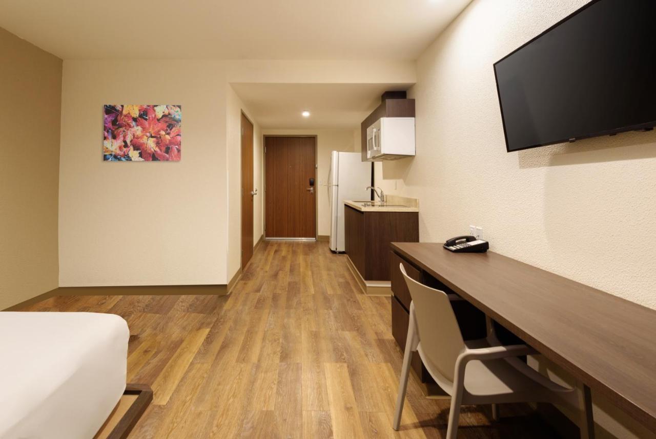 Extended Suites Saltillo Galerias Esterno foto