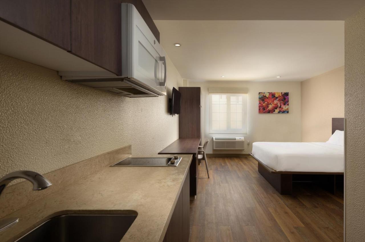 Extended Suites Saltillo Galerias Esterno foto