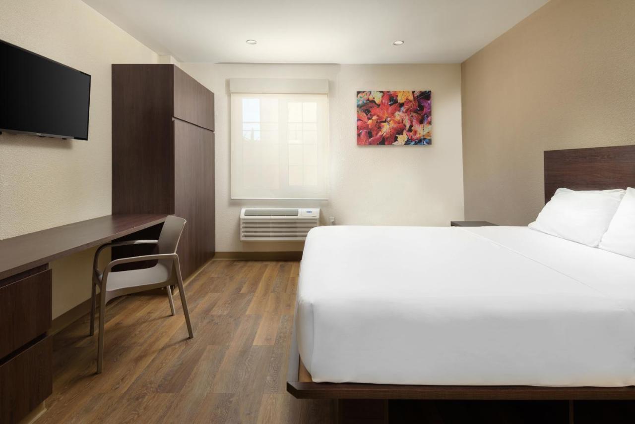 Extended Suites Saltillo Galerias Esterno foto