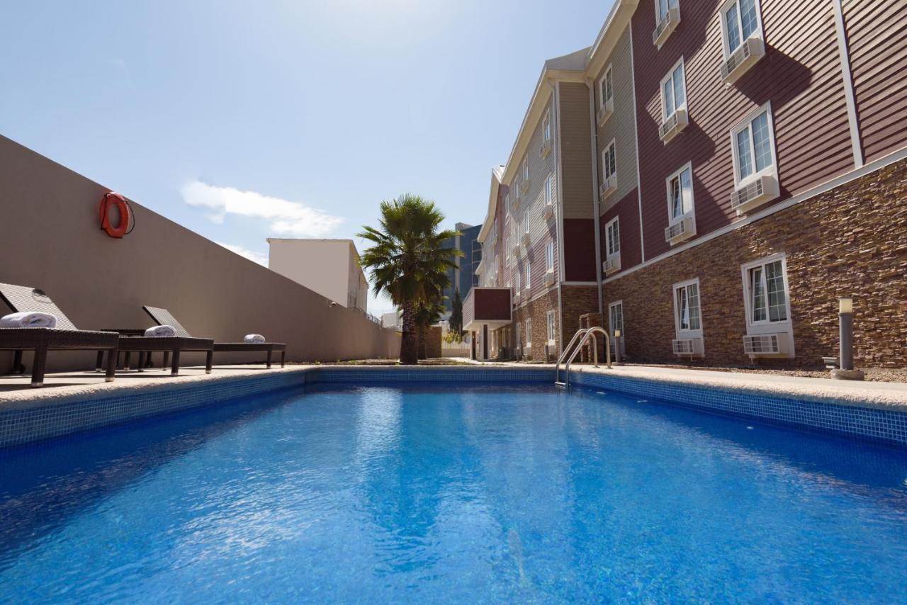 Extended Suites Saltillo Galerias Esterno foto
